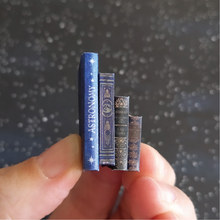 画像をギャラリービューアに読み込む, Miniature Book Kit14 ’Astronomy’ 簡単豆本キット14(宇宙の本)