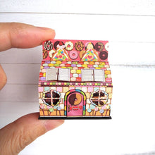 Load image into Gallery viewer, Candy House