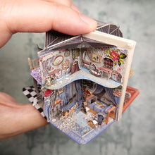 Load image into Gallery viewer, Dolls' House3 Collaged House