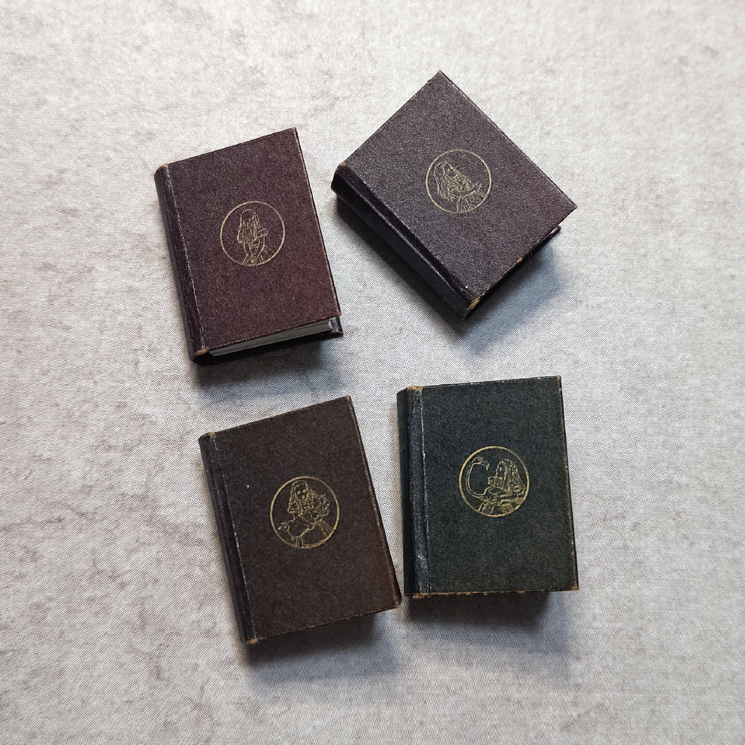 Miniature Book Kit3'Alice's Adventures in Wonderland' 簡単豆本